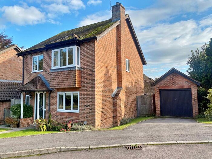 4 Bedroom Detached House For Sale In Irving Way, Marlborough, SN8