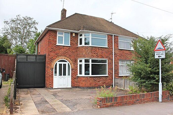 3 Bedroom Semi-Detached House To Rent In Bramcote Road, Wigston, LE18