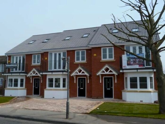 2 Bedroom Flat To Rent In Pope Court, Rainham Road, Rainham, RM13