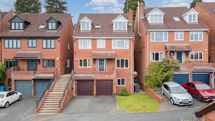 4 Bedroom Town House For Sale In Tollhouse Way, Wombourne, Wolverhampton, WV5