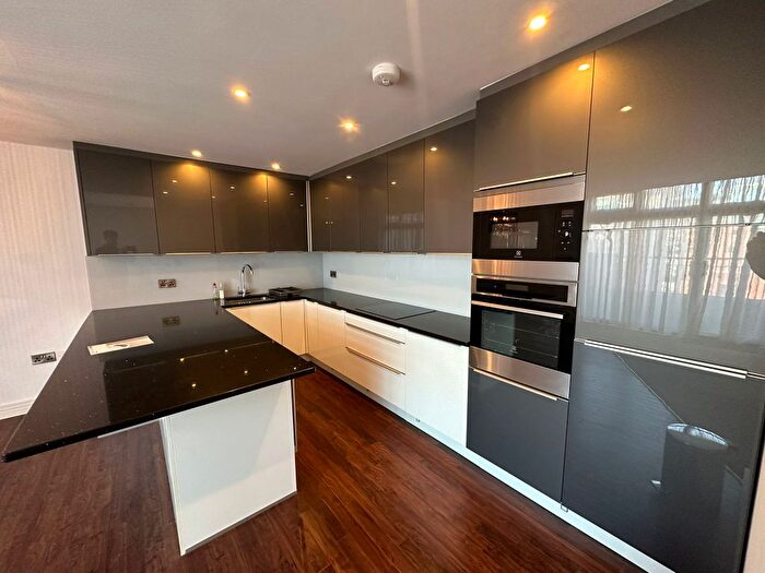 3 Bedroom Flat To Rent In Sheepcote Street, Birmingham, B16