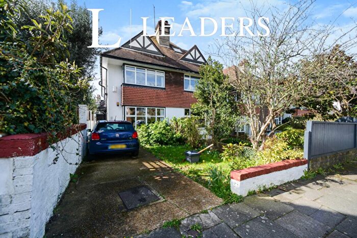 5 Bedroom Semi-Detached House To Rent In Silverdale, BN3