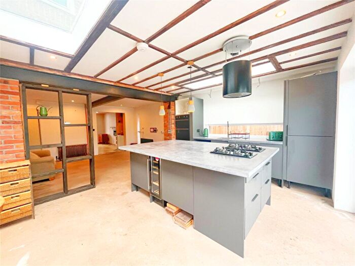 3 Bedroom Detached House For Sale In Catchdale Close, Blackley, Manchester, M9