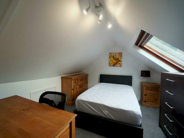 3 Bedroom House To Rent In Fairview Road, Bangor, Gwynedd, LL57