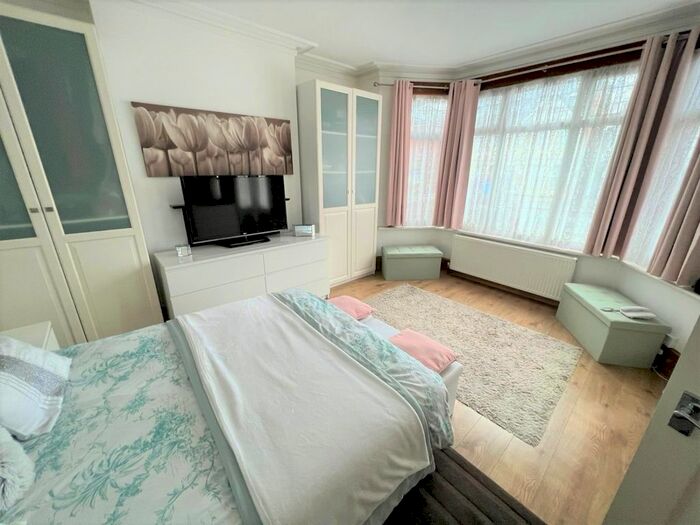 1 Bedroom Flat To Rent In Harrow View, Harrow, Middlesex, HA1