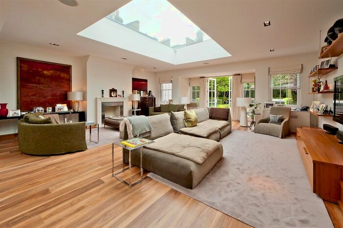 5 Bedroom Property To Rent In Selwood Place, London SW7