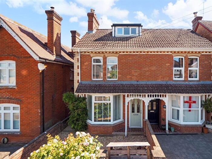 4 Bedroom Semi-Detached House For Sale In Anton Road, Andover, SP10