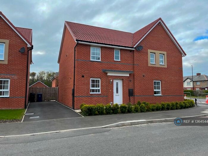 3 Bedroom Semi-Detached House To Rent In Ascot Drive, North Gosforth, Newcastle Upon Tyne, NE13
