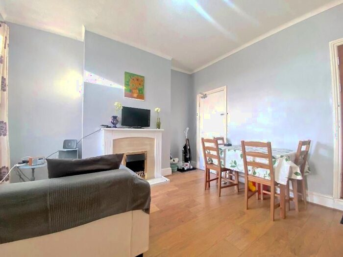 4 Bedroom Terraced House To Rent In Derby Road, Uxbridge, UB8