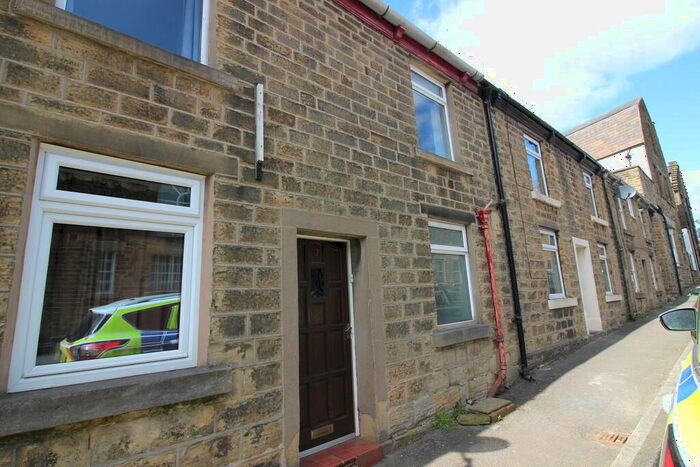 2 Bedroom Apartment To Rent In Ellison Street, Glossop, SK13