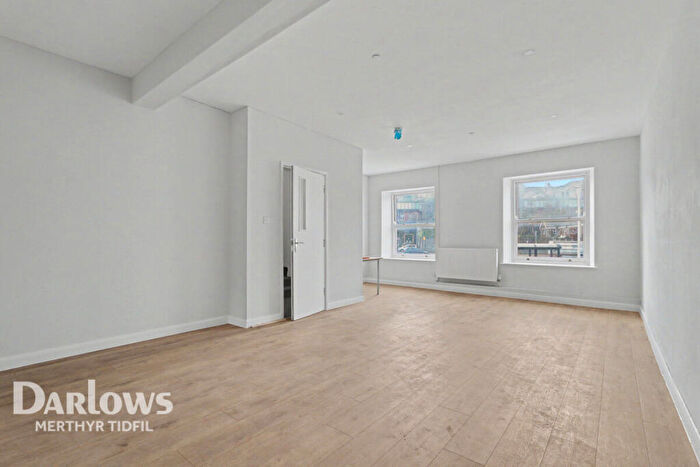 2 Bedroom Flat To Rent In High Street, Pontypridd, CF37