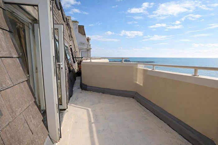 2 Bedroom Flat For Sale In Eversfield Place, St Leonards-On-Sea, TN37