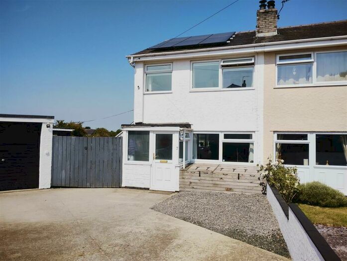 2 Bedroom House For Sale In Treaserth Estate, Llangaffo, Gaerwen, LL60