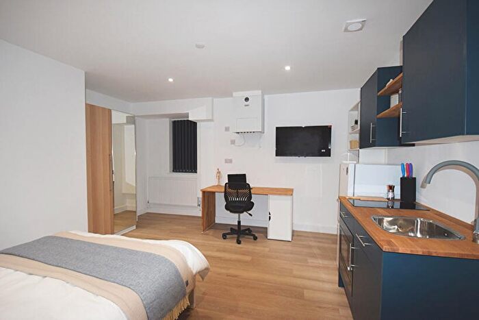 1 Bedroom Flat To Rent In Mansfield Road, Nottingham, NG1