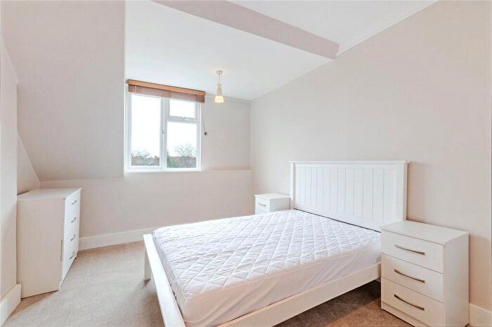 1 Bedroom Flat To Rent In Sheldon Road, Cricklewood, NW2