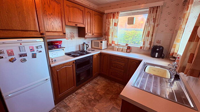 2 Bedroom Detached Bungalow For Sale In Dob Lane, Walmer Bridge, PR4