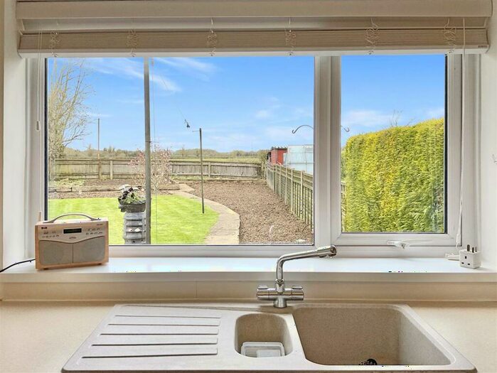 3 Bedroom Bungalow For Sale In Riverway, South Cerney, GL7