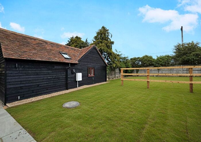 2 Bedroom Barn Conversion For Sale In The Rye, Eaton Bray, LU6