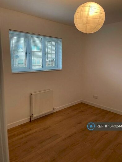 2 Bedroom Terraced House To Rent In Balgarthno Place, Dundee, DD2