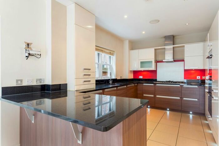 4 Bedroom Semi-Detached House To Rent In Little Orchard Place, Esher, KT10