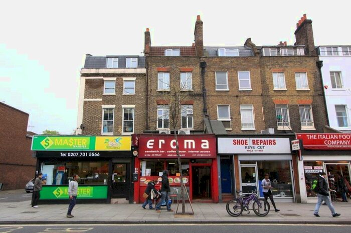 Studio To Rent In Walworth Road, London, SE17