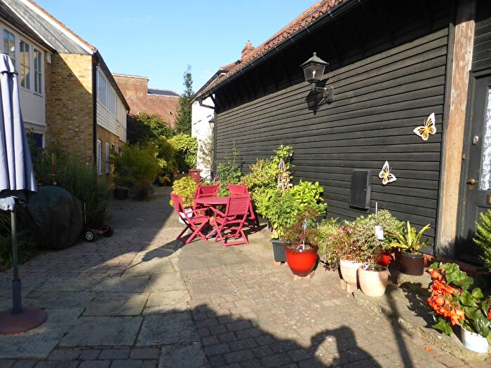 1 Bedroom Flat To Rent In Masons Court, High Street, Ewell, Epsom, KT17