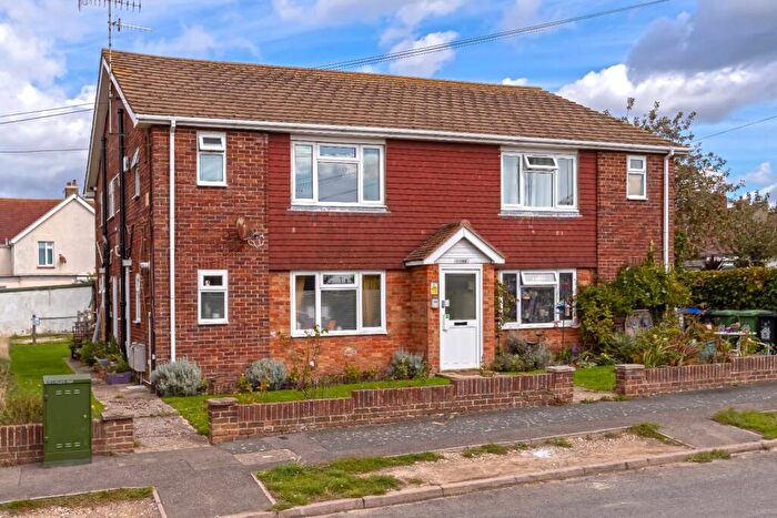 Studio To Rent In Middle Road, Lancing, BN15