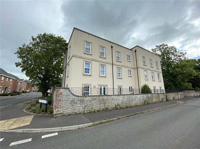 2 Bedroom Apartment For Sale In Ashlar House, Reed Court, Swindon, SN3