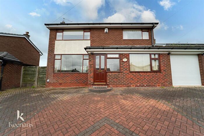3 Bedroom Detached House For Sale In Heapy Close, Bury, BL8