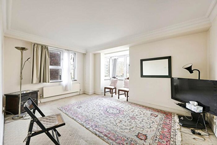 1 Bedroom Flat For Sale In Park Road, St John's Wood, London, NW8