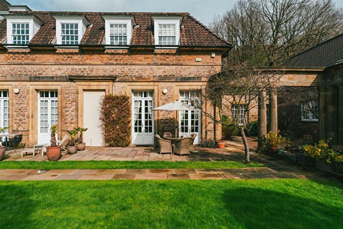 3 Bedroom Terraced House For Sale In King Edwards, Rivelin, Sheffield, S6