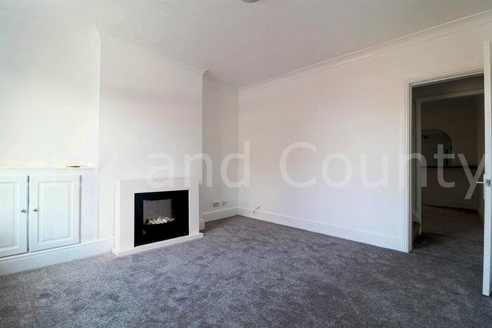 3 Bedroom Semi-Detached House To Rent In High Street, Peterborough, PE2