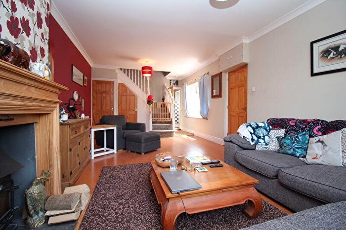 4 Bedroom Semi-Detached House For Sale In Heath Road, Soberton, SO32