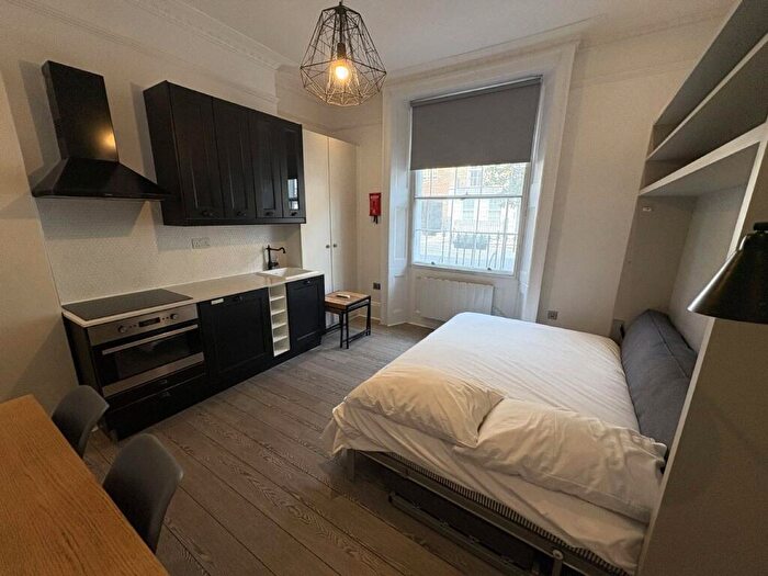 Flat To Rent In Gloucester Place, London, NW1