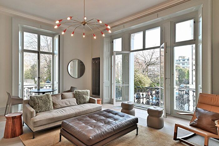 2 Bedroom Flat For Sale In Onslow Square, South Kensington, London, SW7