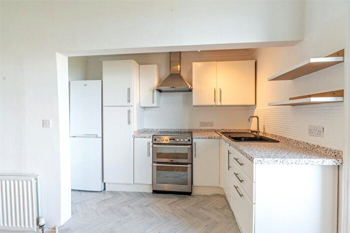 2 Bedroom Flat To Rent In Lower Granton Road, Edinburgh, EH5