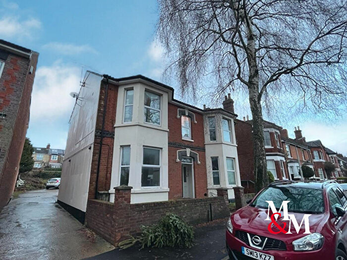 1 Bedroom Flat To Rent In Albany Road, Town Centre, LU7