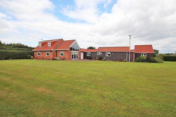 4 Bedroom Detached House For Sale In Conisholme Road, North Somercotes, LN11
