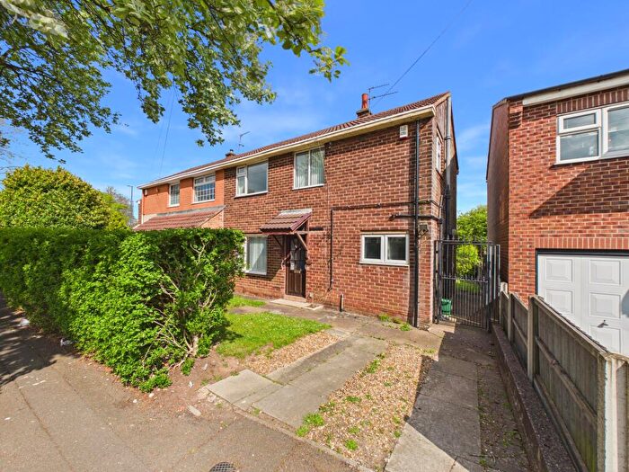 3 Bedroom Semi Detached House For Sale In Brackensdale Avenue, Mackworth, DE22