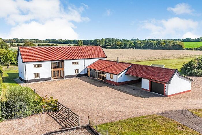 4 Bedroom Barn Conversion To Rent In Colegate End Road, Pulham Market, Diss, IP21