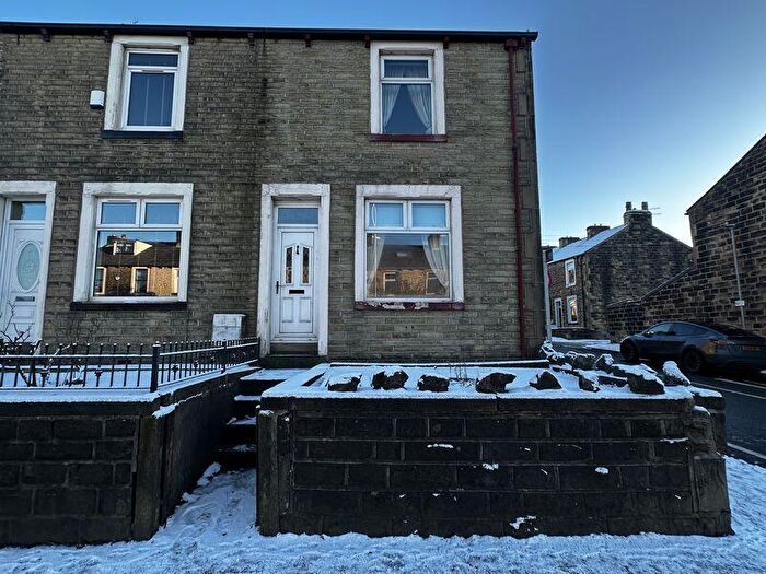 2 Bedroom Detached House For Sale In Burnley Road, Colne, BB8