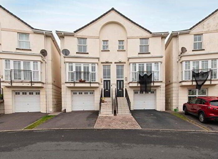4 Bedroom TownHouse For Sale In The Demesne, Belfast, BT8