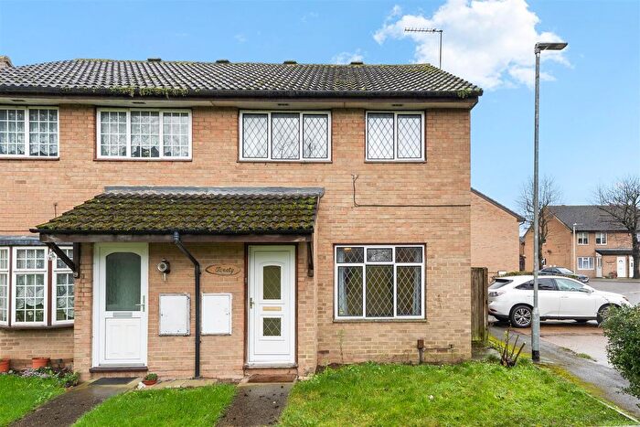3 Bedroom Semi Detached House For Sale In Lapponum Walk, Yeading, Hayes, UB4