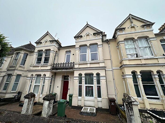 2 Bedroom Flat To Rent In Fff Two Bedroom Flat, Connaught Avenue, Plymouth, PL4