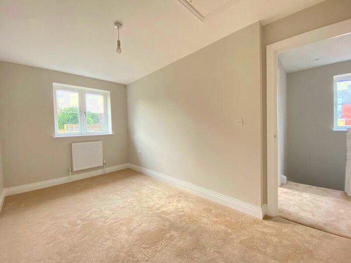 5 Bedroom Terraced House To Rent In Andrews Lane, Southwater, Horsham, RH13