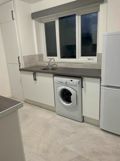 2 Bedroom Maisonette To Rent In Norbury Road, London E4