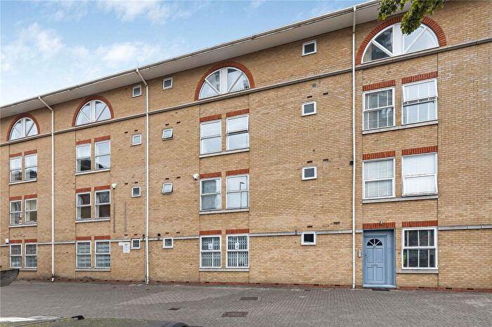 2 Bedroom Flat To Rent In Greenwich Quay, Deptford, SE8