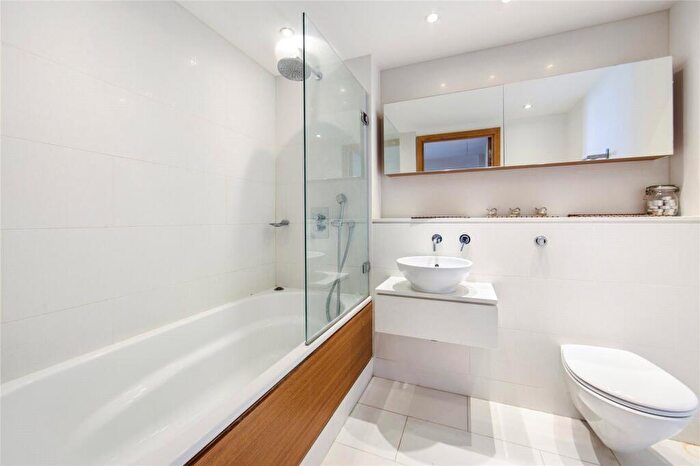 1 Bedroom Flat To Rent In West India Quay, Hertsmere Road, E14