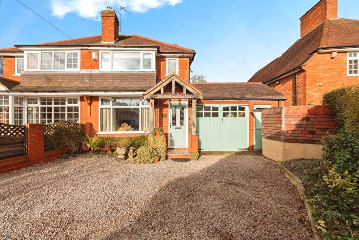 3 Bedroom Semi Detached House For Sale In Redlands Close, Solihull, B91