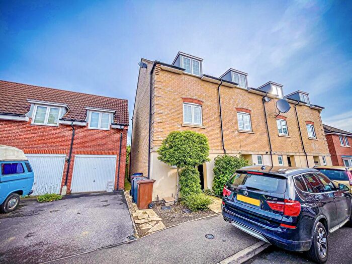 4 Bedroom End Of Terrace House To Rent In Gabriel Crescent, Lincoln, LN2